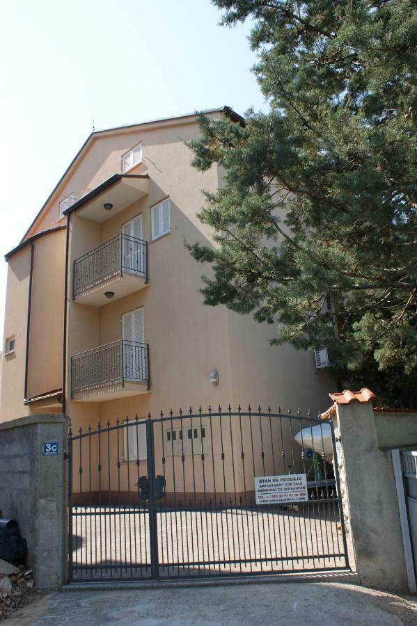 Apartment Winter Selce Esterno foto